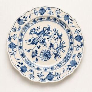 Meissen Blue Onion Luncheon Plate 8 Inch German Porcelain Scalloped Rim Marked